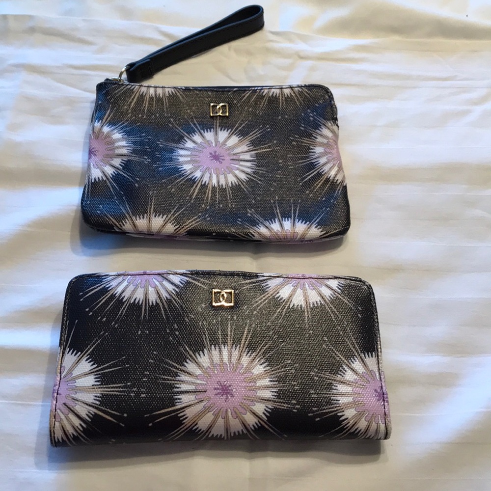 NWOT wallet with cosmetic case